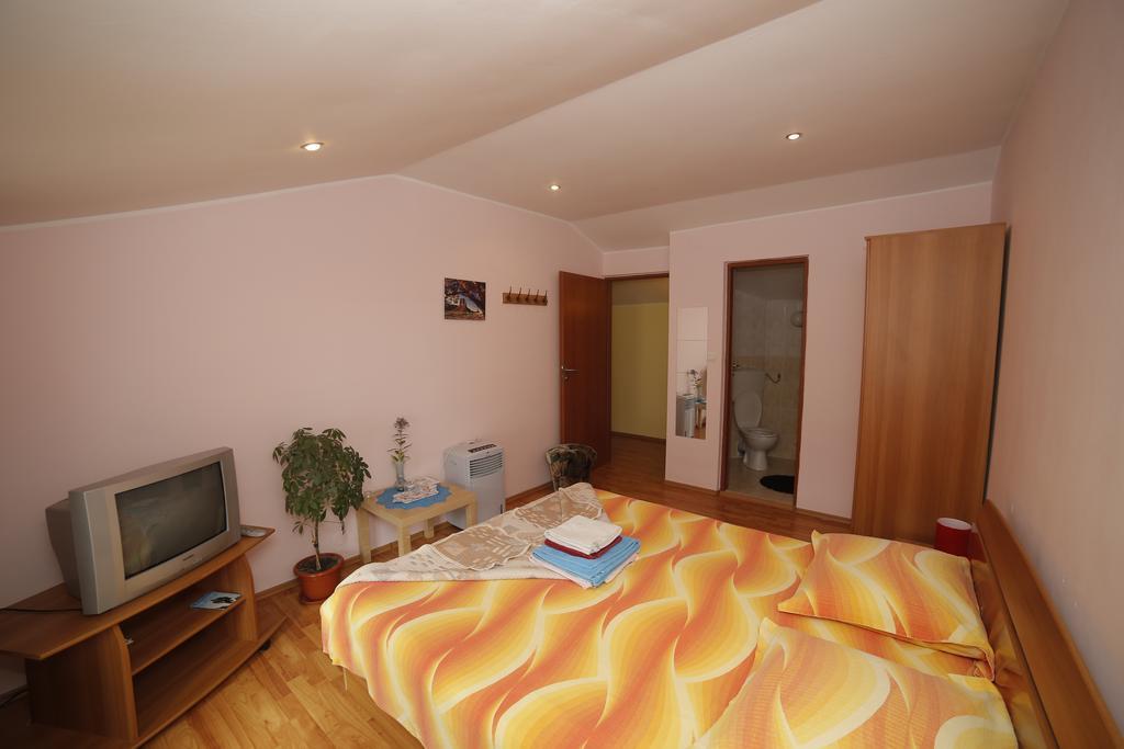 באיילה הרקולנדה Pension Casa Anadam חדר תמונה